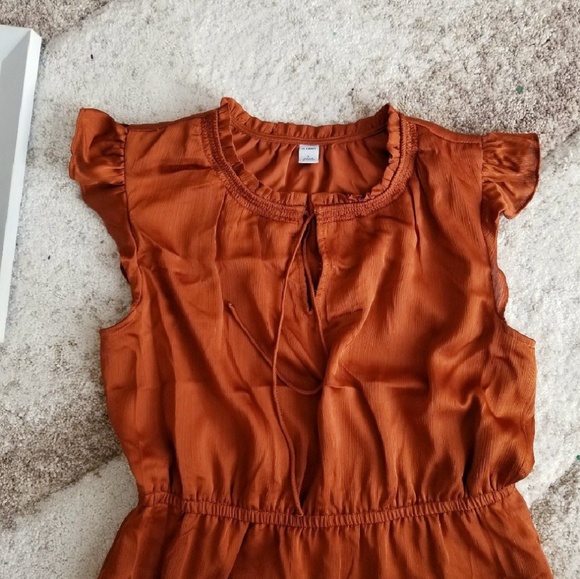 Old Navy Dresses & Skirts - NWT Waist-Defined Chiffon Ruffle-Sleeve Dress